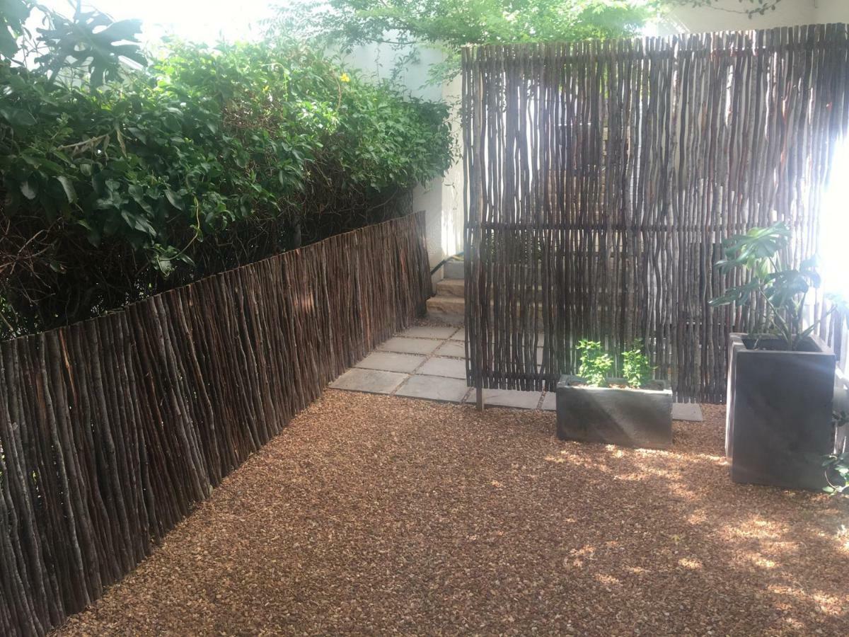 Table Mountain Guest Cottage With Private Garden Cape Town Luaran gambar